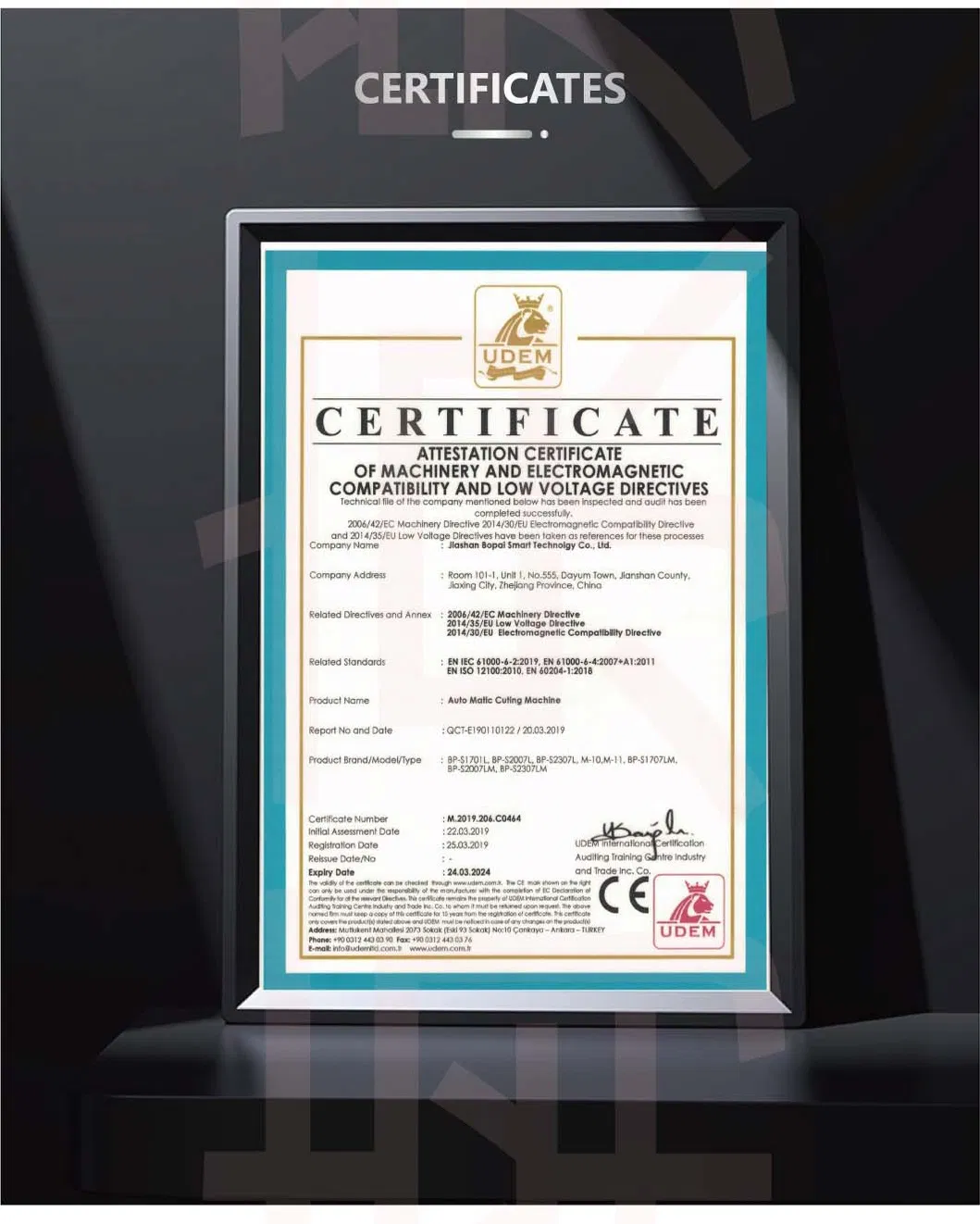 CE ISO Approved Auto Feeding CNC Textile Laser Cutting Machine for Fabric 